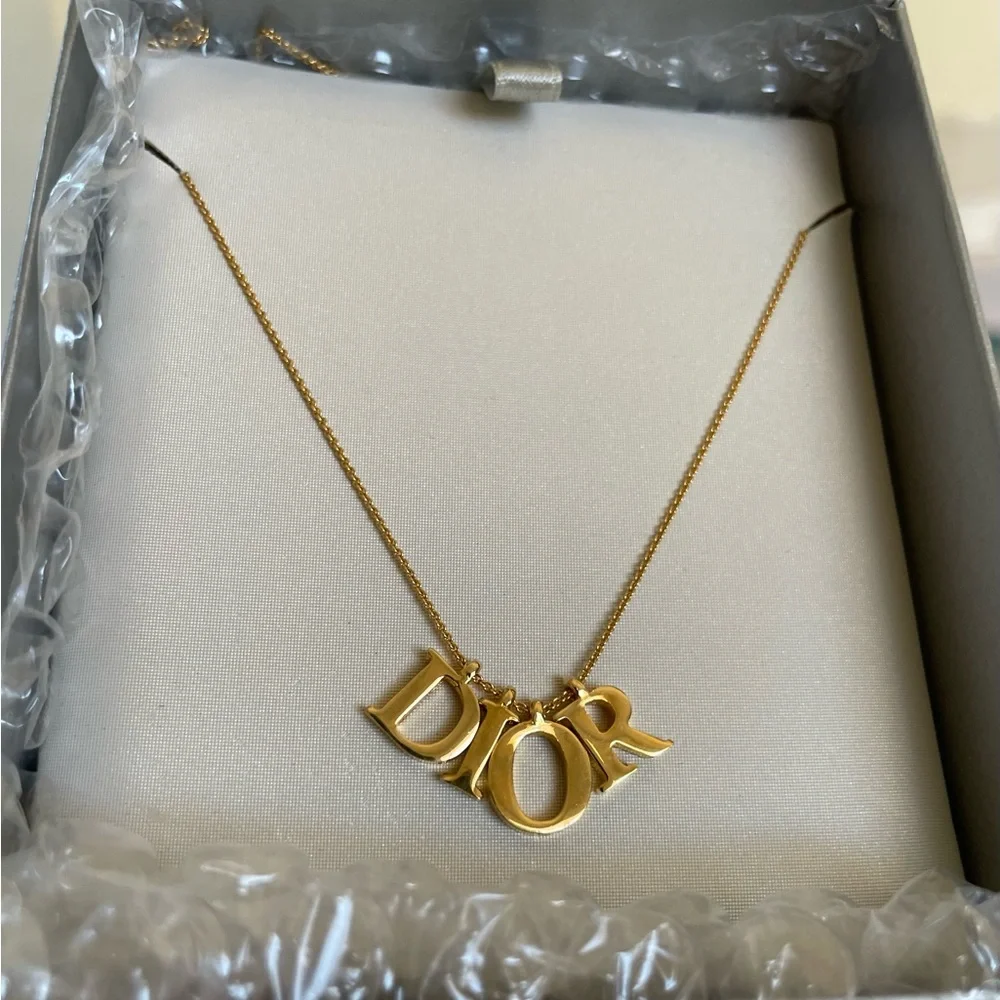 Dior Necklace - Picture 8 of 9